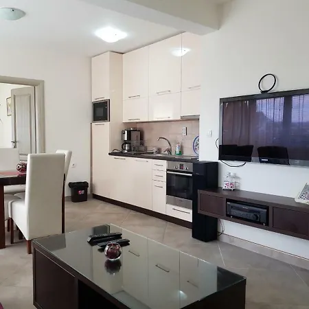 Arija زلاتيبور